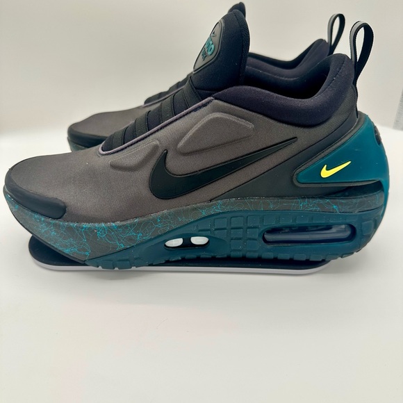 nike adapt auto max running shoes